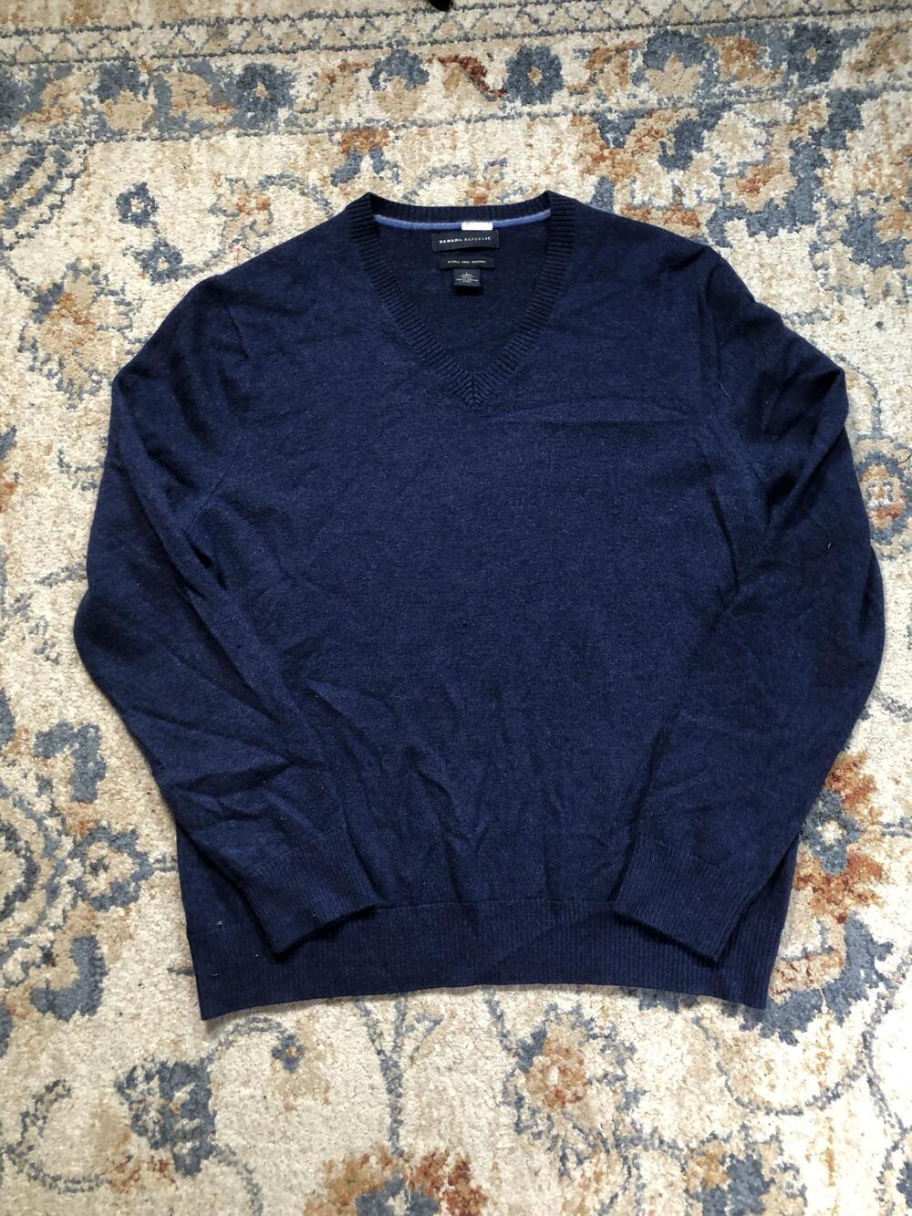 Banana Republic Sweater Mens Large Blue Merino Wool V Neck Knit Pullover